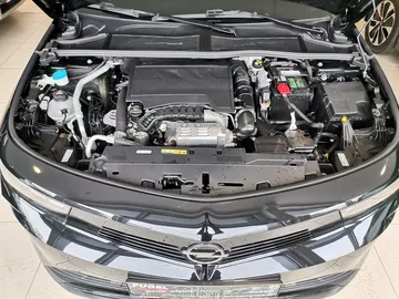 Car image 25