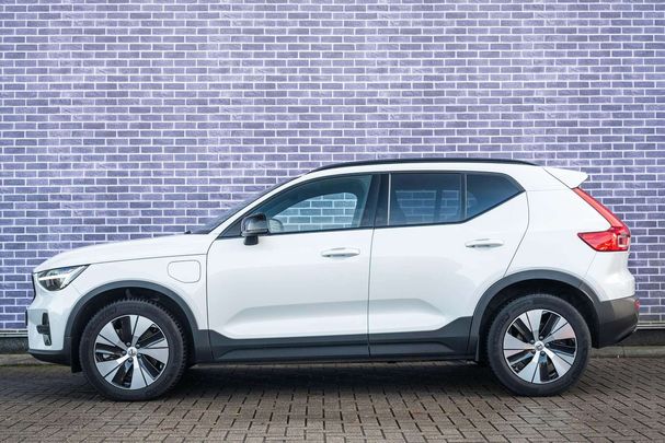 Volvo XC40 Recharge T4 Plus Dark 155 kW image number 4