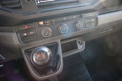 Car image 33