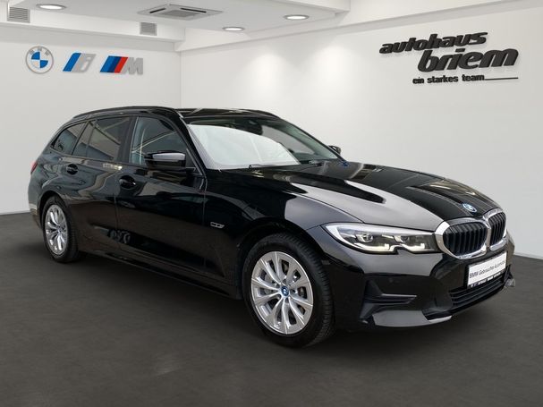 BMW 330 e Touring Advantage 215 kW image number 2