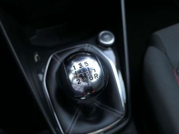 Car image 29