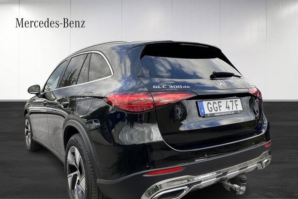 Mercedes-Benz GLC 300 de 4Matic 245 kW image number 4