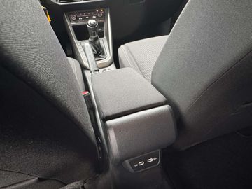 Car image 36