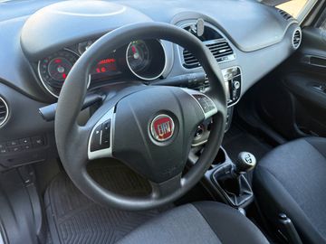 Car image 17