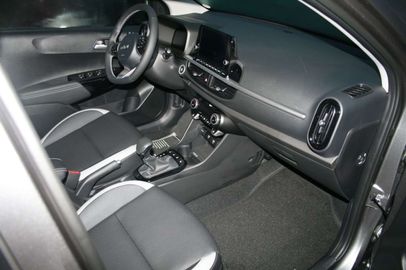 Car image 11