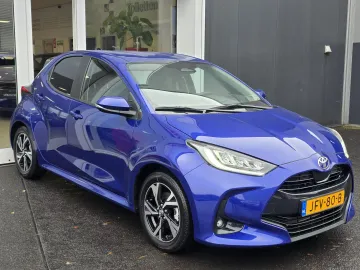 Car image 3