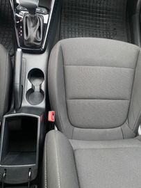 Car image 36