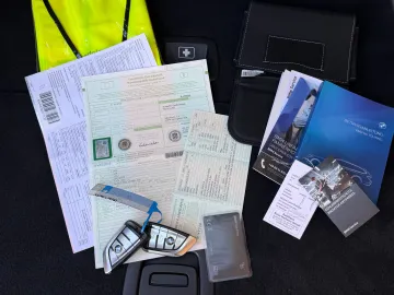 Car image 39