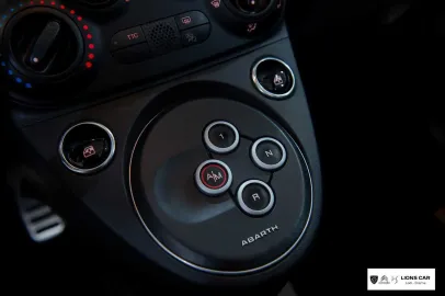Car image 23