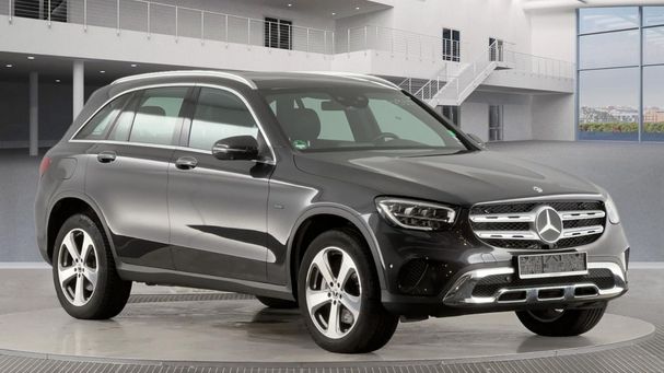 Mercedes-Benz GLC 300 de 225 kW image number 2