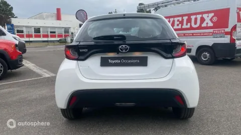Car image 5