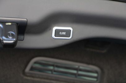 Car image 36