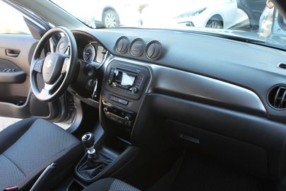 Car image 15