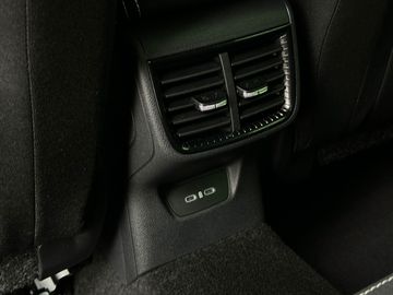 Car image 35