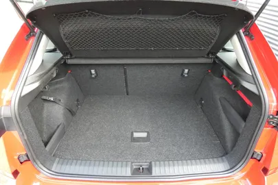 Car image 34