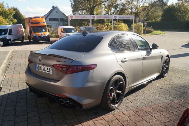 Alfa Romeo Giulia 2.9 V6 Bi-Turbo AT8 375 kW image number 4