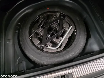 Car image 40