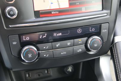 Car image 38