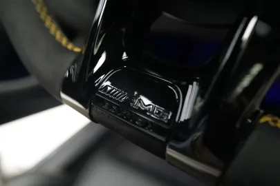 Car image 40