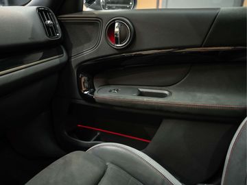 Car image 37