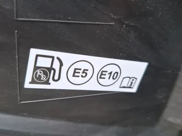 Car image 35