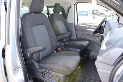Car image 45