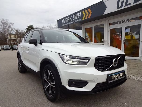 Volvo XC40 R Plug-in T4 Design 155 kW image number 8