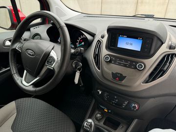 Car image 13