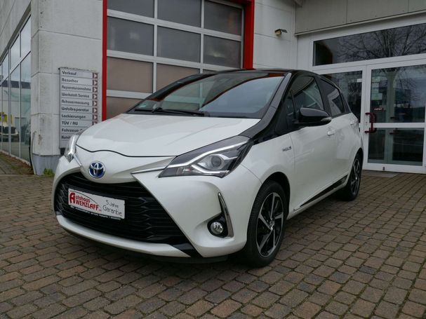 Toyota Yaris Hybrid 74 kW image number 1