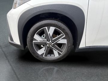 Car image 17
