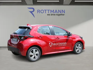 Car image 3
