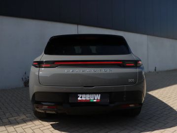 Car image 36