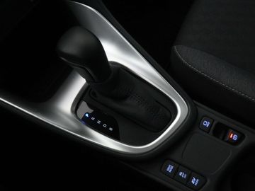 Car image 12