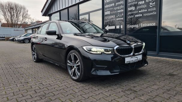 BMW 330 Advantage 225 kW image number 2