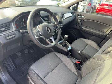 Car image 12