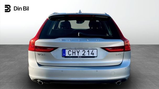 Volvo V90 D4 Momentum 141 kW image number 3