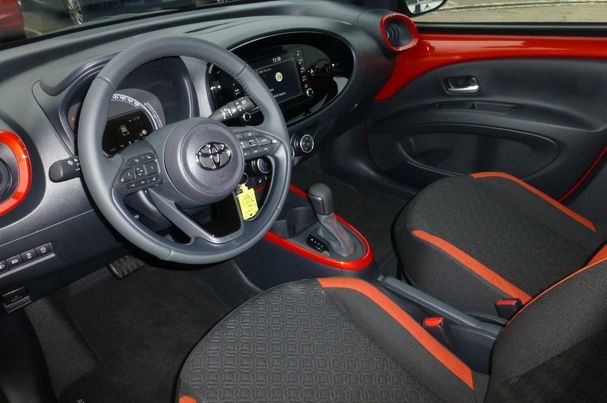 Toyota Aygo X CVT 53 kW image number 10