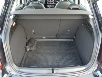 Car image 33