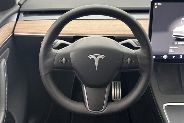 Tesla Model Y Performance AWD 393 kW image number 15