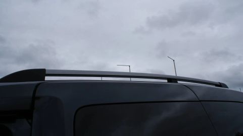 Car image 42