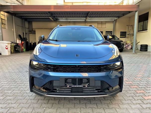 Lynk & Co 01 PHEV 192 kW image number 3