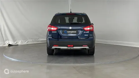 Car image 5