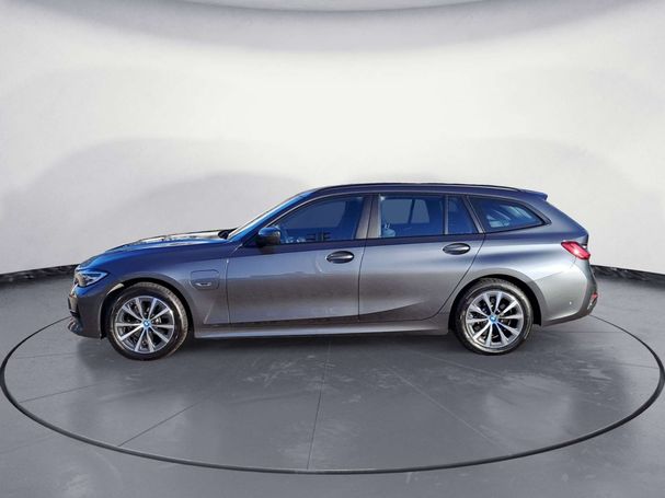 BMW 320 e Touring Advantage xDrive 150 kW image number 3