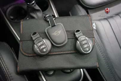 Car image 27