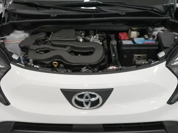 Car image 22