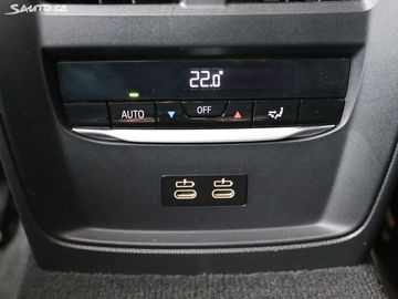 Car image 37