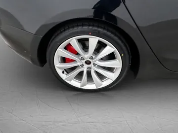 Car image 35