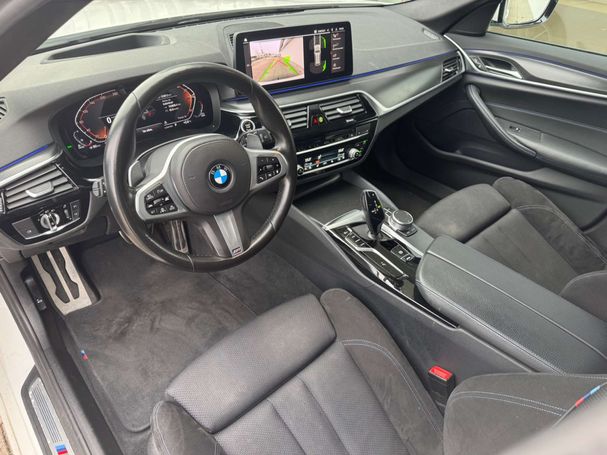 BMW 540d Touring xDrive 250 kW image number 22