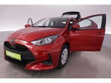 Car image 18