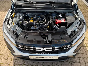 Car image 22